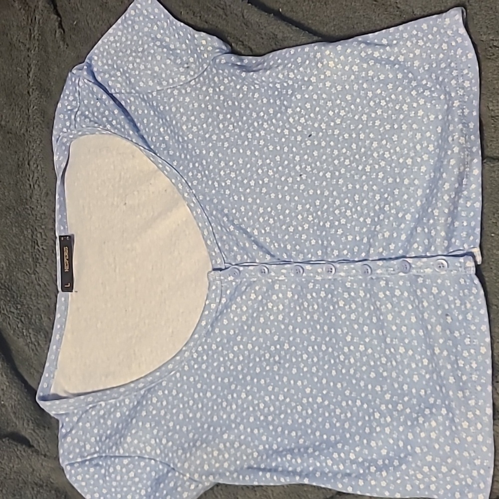 Light blue floral crop-top